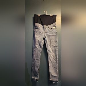 NWOT Gap Light Blue Denim Maternity Jeans.  Size 29/8S